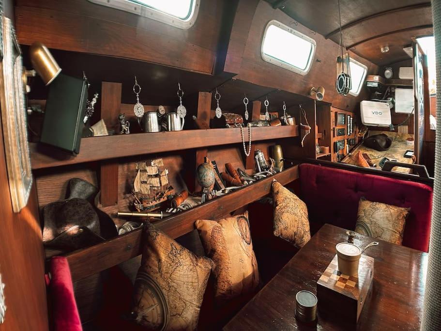 The Captains Locker - 30Ft Yacht サンミゲル・デ・アボナ エクステリア 写真