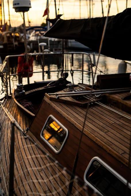 The Captains Locker - 30Ft Yacht サンミゲル・デ・アボナ エクステリア 写真