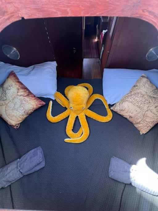 The Captains Locker - 30Ft Yacht サンミゲル・デ・アボナ エクステリア 写真