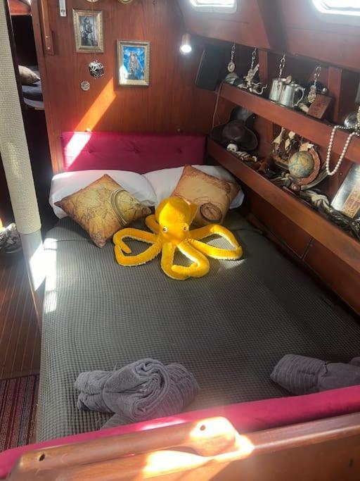 The Captains Locker - 30Ft Yacht サンミゲル・デ・アボナ エクステリア 写真
