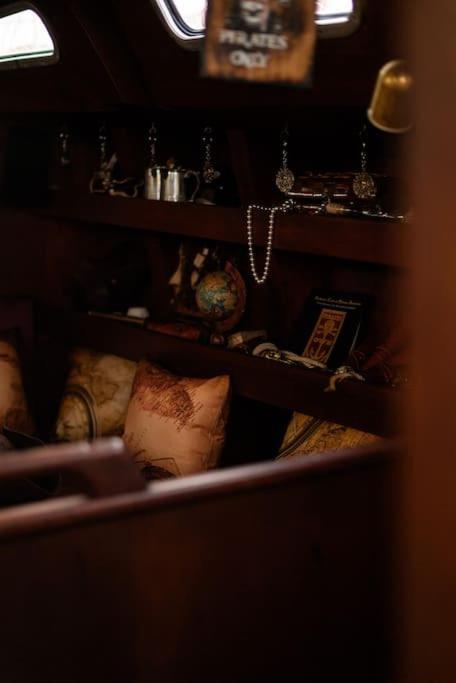 The Captains Locker - 30Ft Yacht サンミゲル・デ・アボナ エクステリア 写真