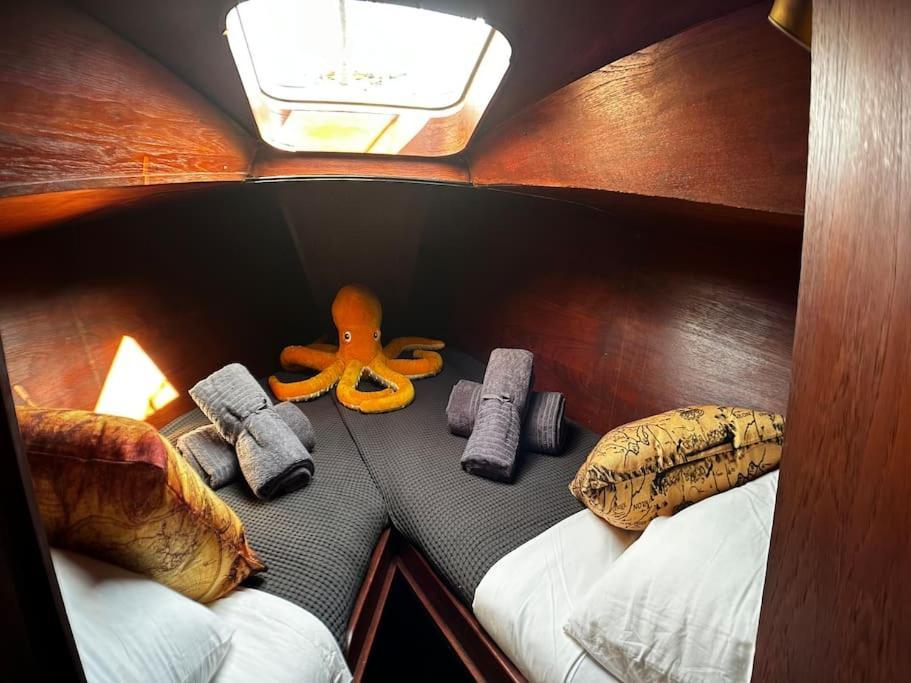 The Captains Locker - 30Ft Yacht サンミゲル・デ・アボナ エクステリア 写真