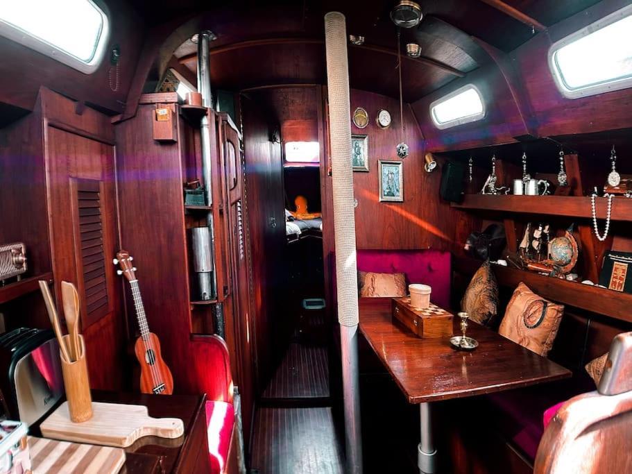 The Captains Locker - 30Ft Yacht サンミゲル・デ・アボナ エクステリア 写真