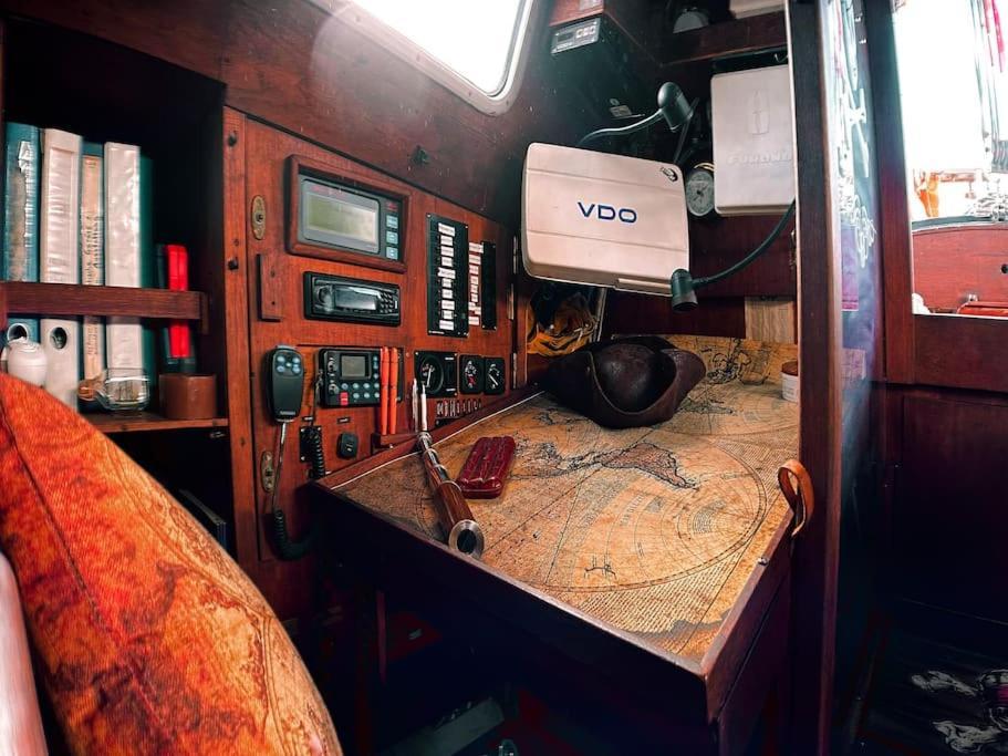 The Captains Locker - 30Ft Yacht サンミゲル・デ・アボナ エクステリア 写真
