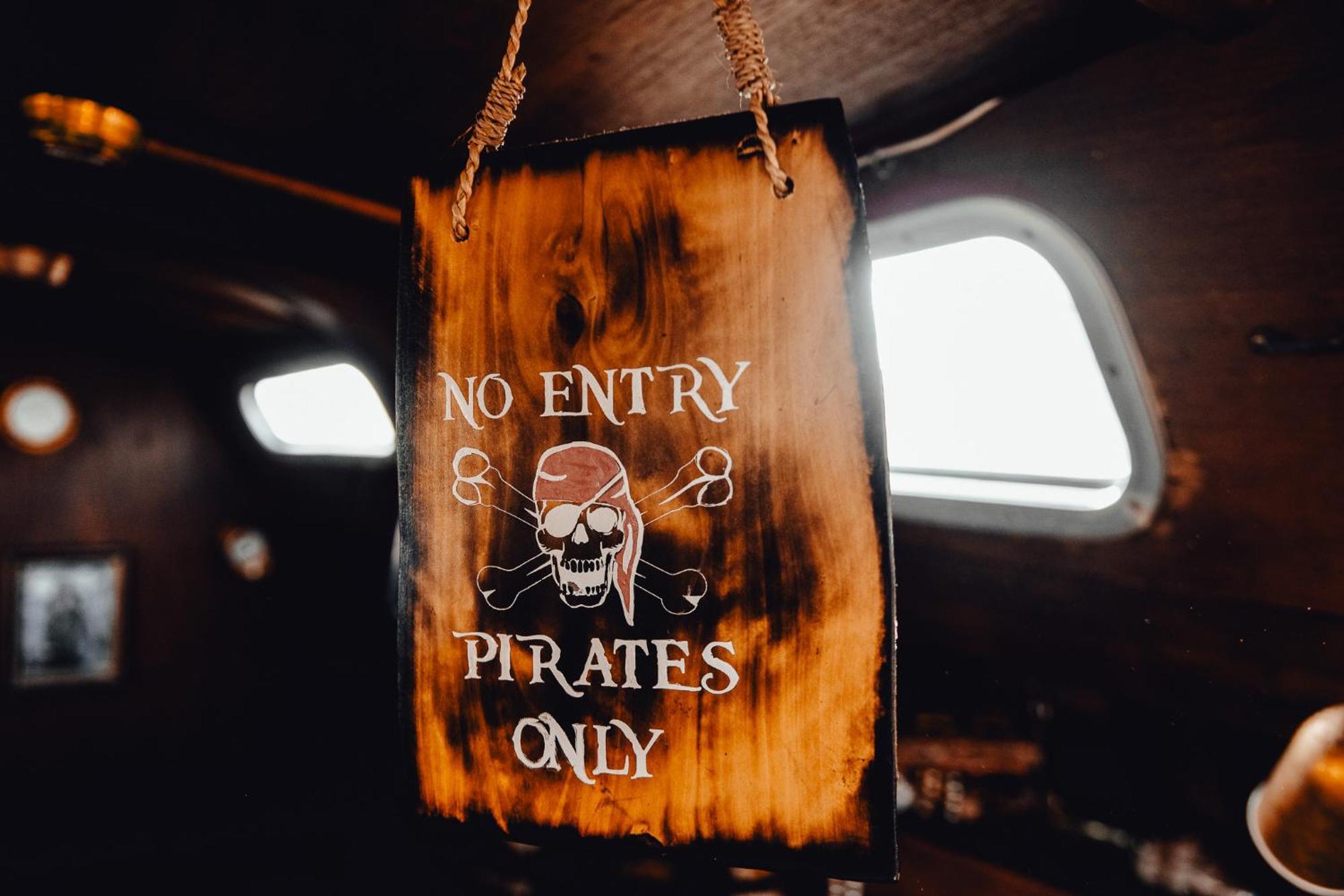 The Captains Locker - 30Ft Yacht サンミゲル・デ・アボナ エクステリア 写真