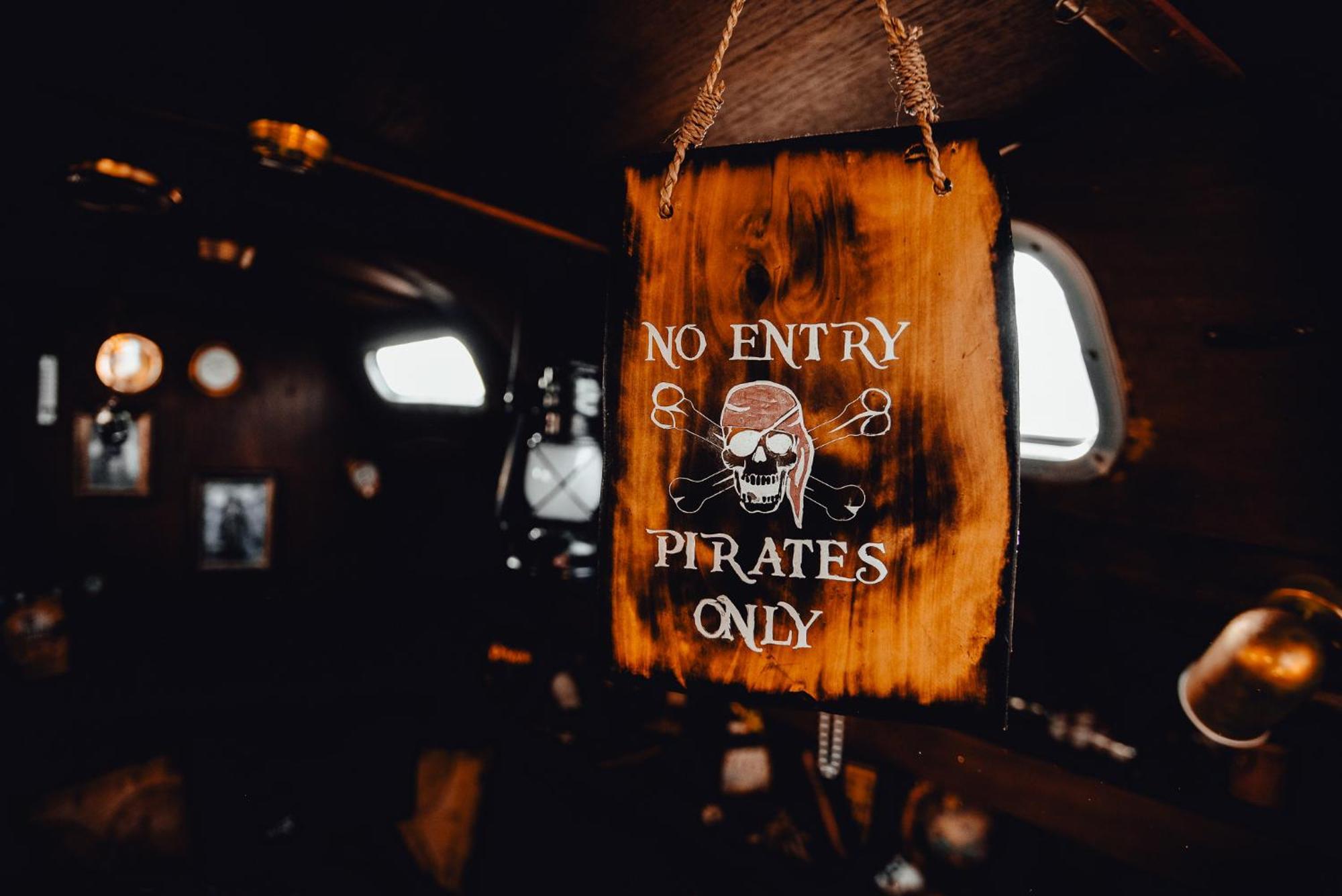 The Captains Locker - 30Ft Yacht サンミゲル・デ・アボナ エクステリア 写真